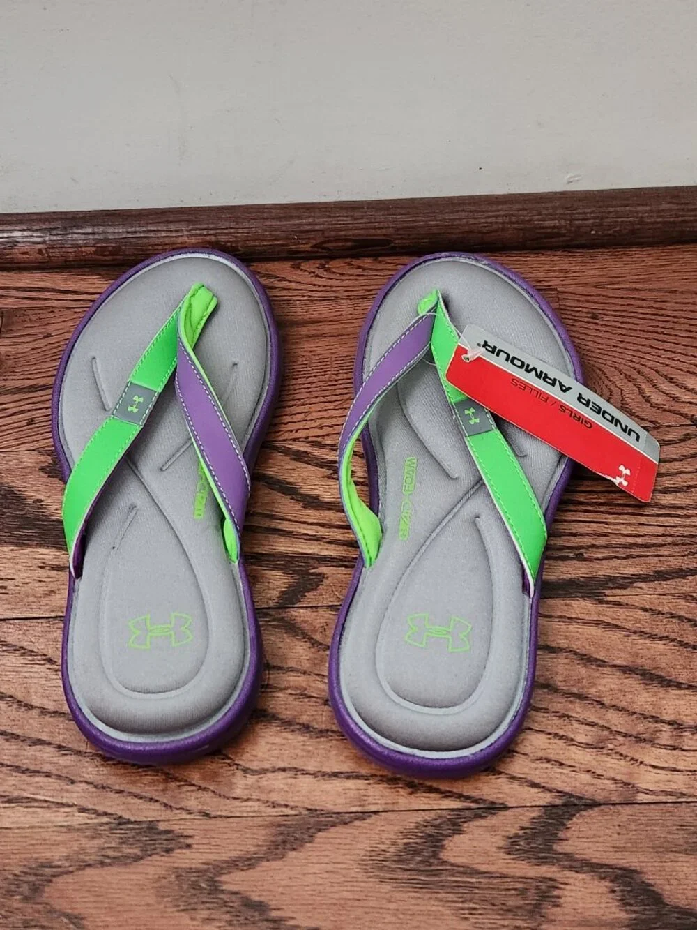 NWT Under Armour - Youth Flip Flops Sandals - Size 5Y